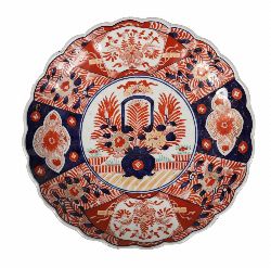 19TH-CENTURY IMARI CHARGER