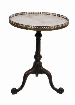 18TH-CENTURY IRISH MAHOGANY GUÃ‰RIDON