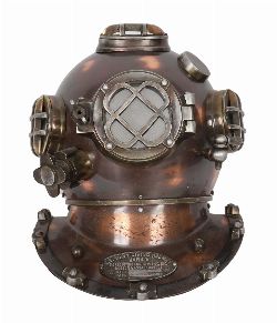 DECORATIVE WALL-MOUNTED AMERICAN NAVY BRASS AND COPPER DIVERâ€™S HELMET