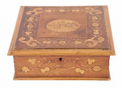 19TH-CENTURY KILLARNEY ARBUTUS AND INLAID WOOD BOX