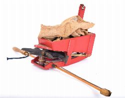 19TH-CENTURY IRISH SOWING FIDDLE (GRAIN MEASURE)