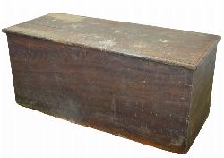 LARGE 19TH-CENTURY PINE TRUNK / COFFEE TABLE