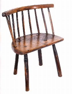 EARLY 19TH-CENTURY IRISH VERNACULAR ASH AND ELM HEDGE CHAIR