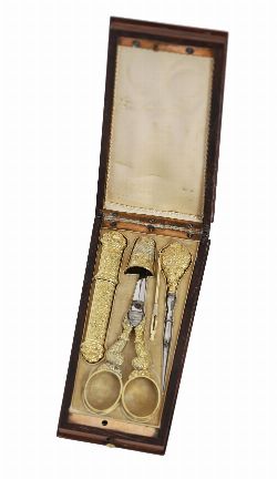 FRENCH PALAIS ROYAL NECESSAIRE WITH SILVER-GILT FITTINGS