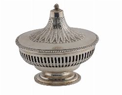 LARGE OVAL SILVER LIDDED BOWL WITH BLUE GLASS LINER, LONDON 1905