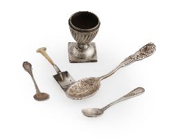 MIXED LOT OF COLLECTORSâ€™ SPOONS