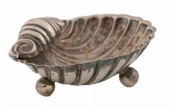 SCALLOP-SHAPED SILVER SALT