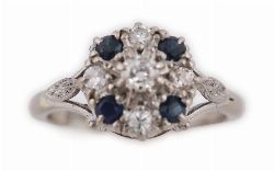 18CT WHITE GOLD SAPPHIRE AND DIAMOND CLUSTER RING