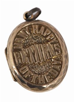 VICTORIAN MANY HAPPY RETURNS OF THE DAY LOCKET