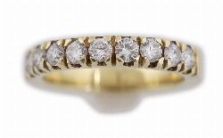 14CT YELLOW GOLD EIGHT-STONE DIAMOND BAND
