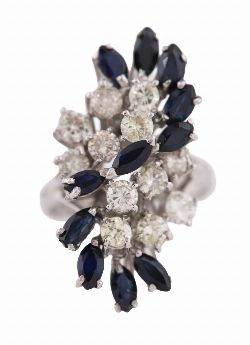 18CT WHITE GOLD DIAMOND AND SAPPHIRE DRESS RING 