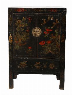CHINESE QING LACQUERED CABINET