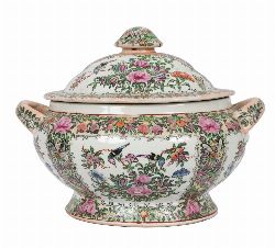 CHINESE POLYCHROME TUREEN AND COVER