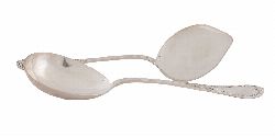A PAIR OF SILVER-PLATED SERVERS, LATE 19TH / EARLY 20TH CENTURY