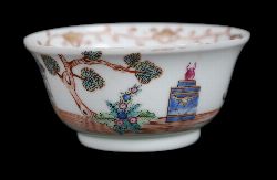18TH-CENTURY CHINESE EXPORT PORCELAIN BOWL