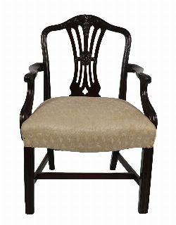 18TH-CENTURY MAHOGANY HEPPLEWHITE ELBOW CHAIR, CIRCA 1790
