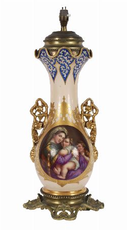 19TH-CENTURY PAINTED PARIS PORCELAIN VASE-STEMMED TABLE LAMP