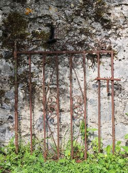 EDWARDIAN WROUGHT IRON GARDEN GATE