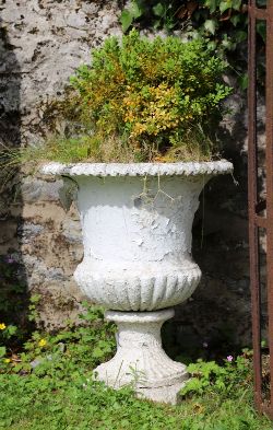 PAIR OF 19TH-CENTURY CAST IRON MEDICI URNS