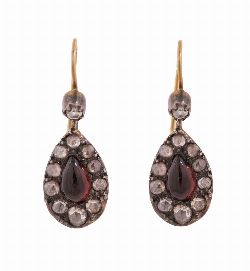 PAIR OF ANTIQUE GARNET AND DIAMOND DROP EARRINGS