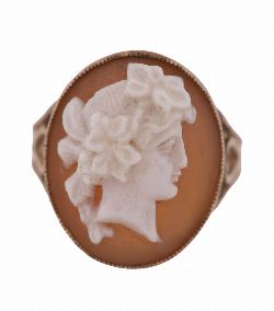 ANTIQUE ITALIAN CARVED CAMEO RING