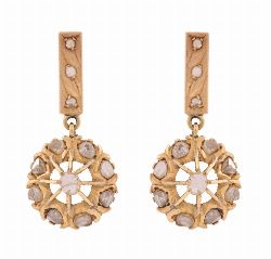 PAIR OF 18CT GOLD DIAMOND EARRINGS