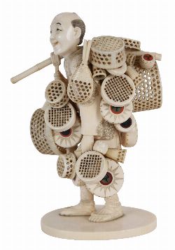 JAPANESE CARVED IVORY OKIMONO