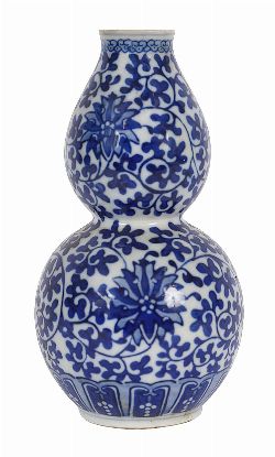 CHINESE BLUE AND WHITE DOUBLE-GOURD VASE