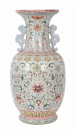 CHINESE QING FAMILLE ROSE BALUSTER VASE