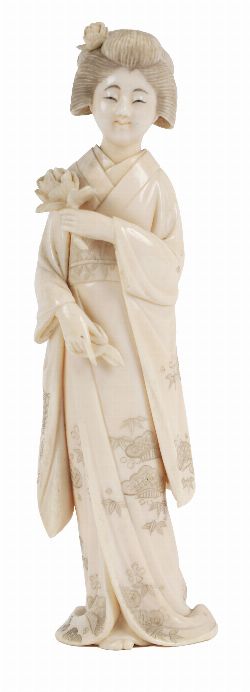 JAPANESE MEIJI PERIOD CARVED IVORY FIGURE OF A STANDING GEISHA