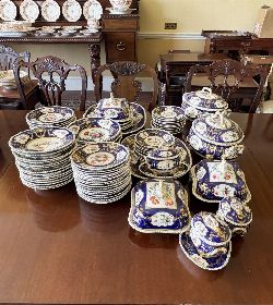 SUBSTANTIAL 87 PIECE BLOOR DERBY DINNER SERVICE