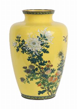 LARGE JAPANESE CLOISONNÉ ENAMEL VASE, MEIJI PERIOD
