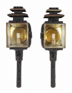 PAIR OF 19TH-CENTURY COACH CARRIAGE LAMPS
