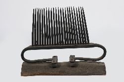 19TH-CENTURY WROUGHT IRON FLAX TEASER