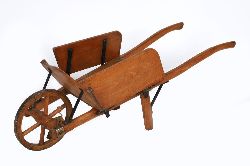 EARLY 20TH-CENTURY EDWARDIAN CHILD'S BEECHWOOD WHEELBARROW