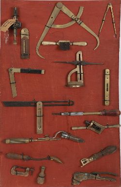 BRASS MEASURING IMPLEMENTS