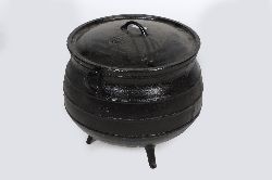ANTIQUE SKILLET POT - 4 GALLON