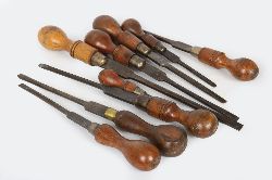WOODEN-HANDLED SCREWDRIVERS