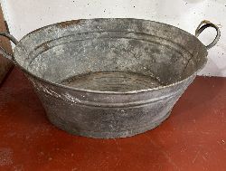 VINTAGE GALVANISED BATH WITH HANDLES