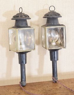PAIR OF COACH LAMPS