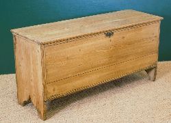 19TH-CENTURY PINE HALL COFFER  