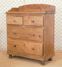 VICTORIAN PINE CHEST OF DRAWERS