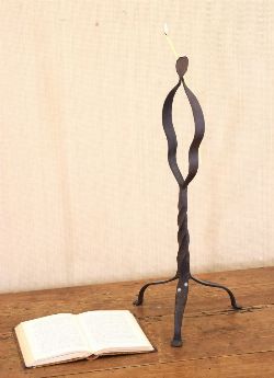 19TH-CENTURY FORGED IRON RUSH NIP