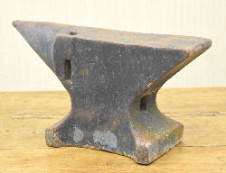 HEAVY CAST IRON ANVIL