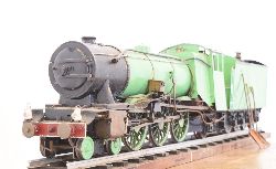 MODEL OF A STEAM TRAIN LOCOMOTIVE