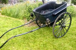 HORSE-DRAWN FAMILY TUB TRAP