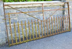 19TH-CENTURY IRISH FORGED WROUGHT IRON FARM GATE