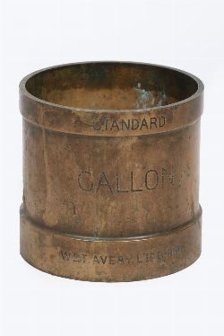 BRONZE CIRCULAR GALLON MEASURE 