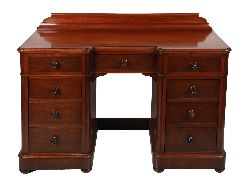 VICTORIAN MAHOGANY INVERTED BREAKFRONT KNEEHOLE DESK