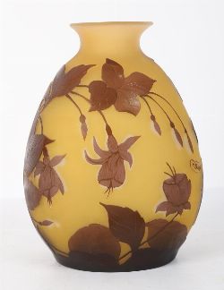 SIGNED FRENCH CAMEO GLASS VASE - CRISTIRO
